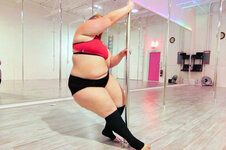 this-plus-size-pole-dancer-is-inspiring-others-to-2-10402-1454971609-8_dblbig.jpg