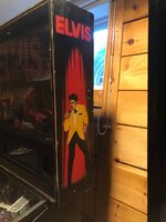 elvis14.jpg